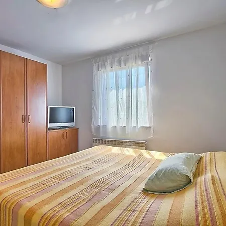 Maggie Villa